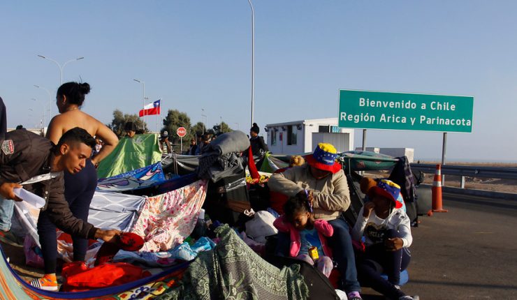 Ley sobre expulsión de indocumentados desespera a migrantes venezolanos en Chile | Diario 2001