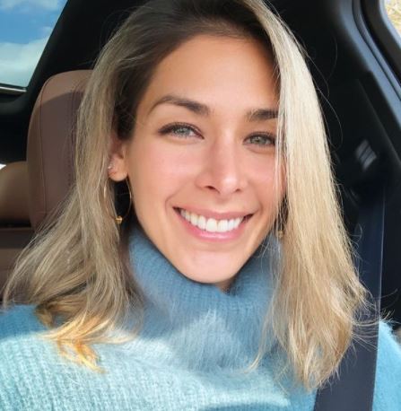 Dayana Mendoza ora por Venezuela y recibe criticas en redes sociales