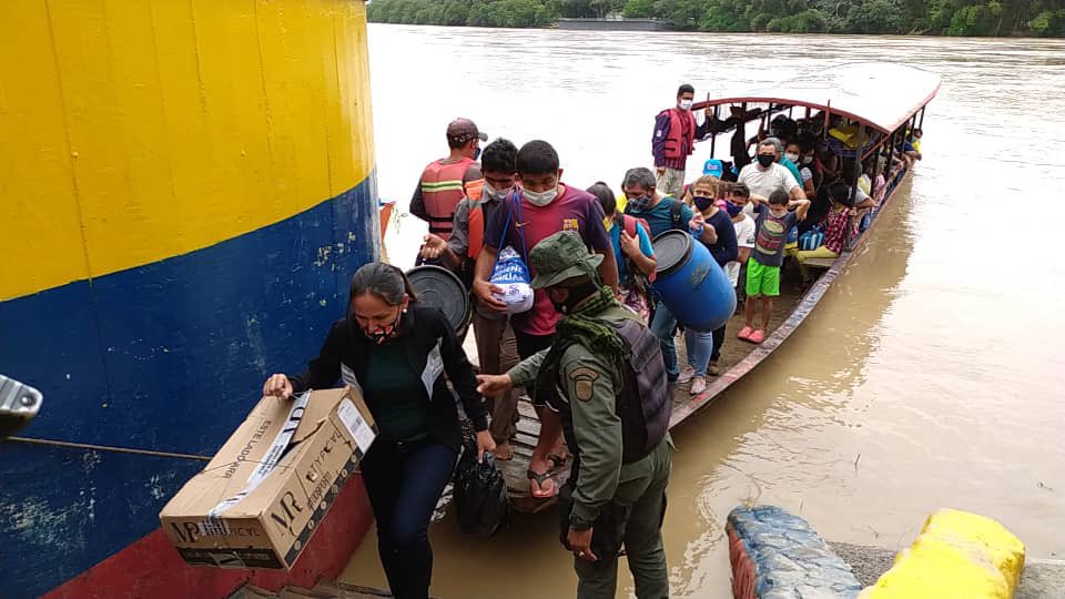 Ejecutivo asegura regreso de venezolanos que huyeron por enfrentamientos en Apure