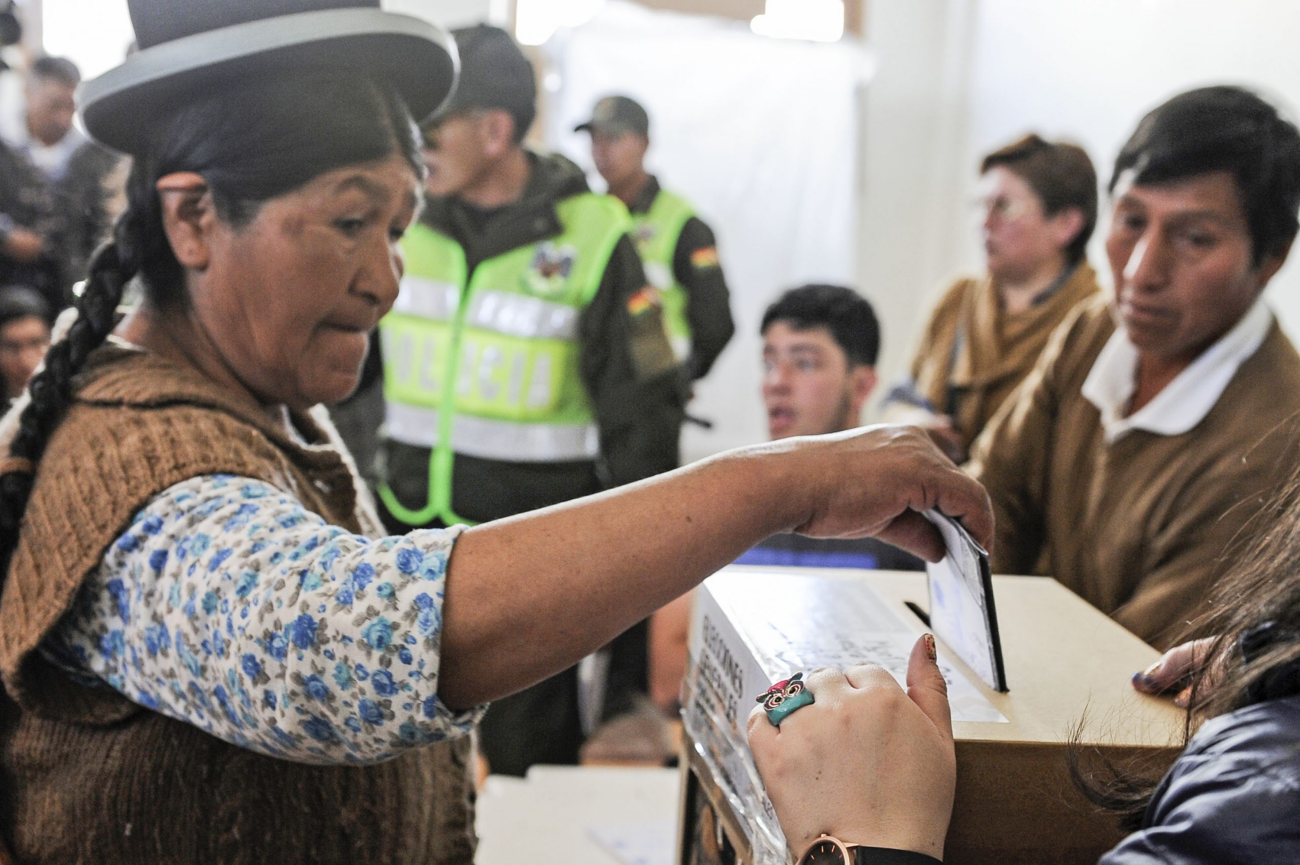 Bolivia cierra proceso electoral en medio de la pandemia