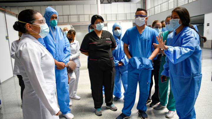 Al menos 14 trabajadores del sector salud fallecieron en lo que va de abril