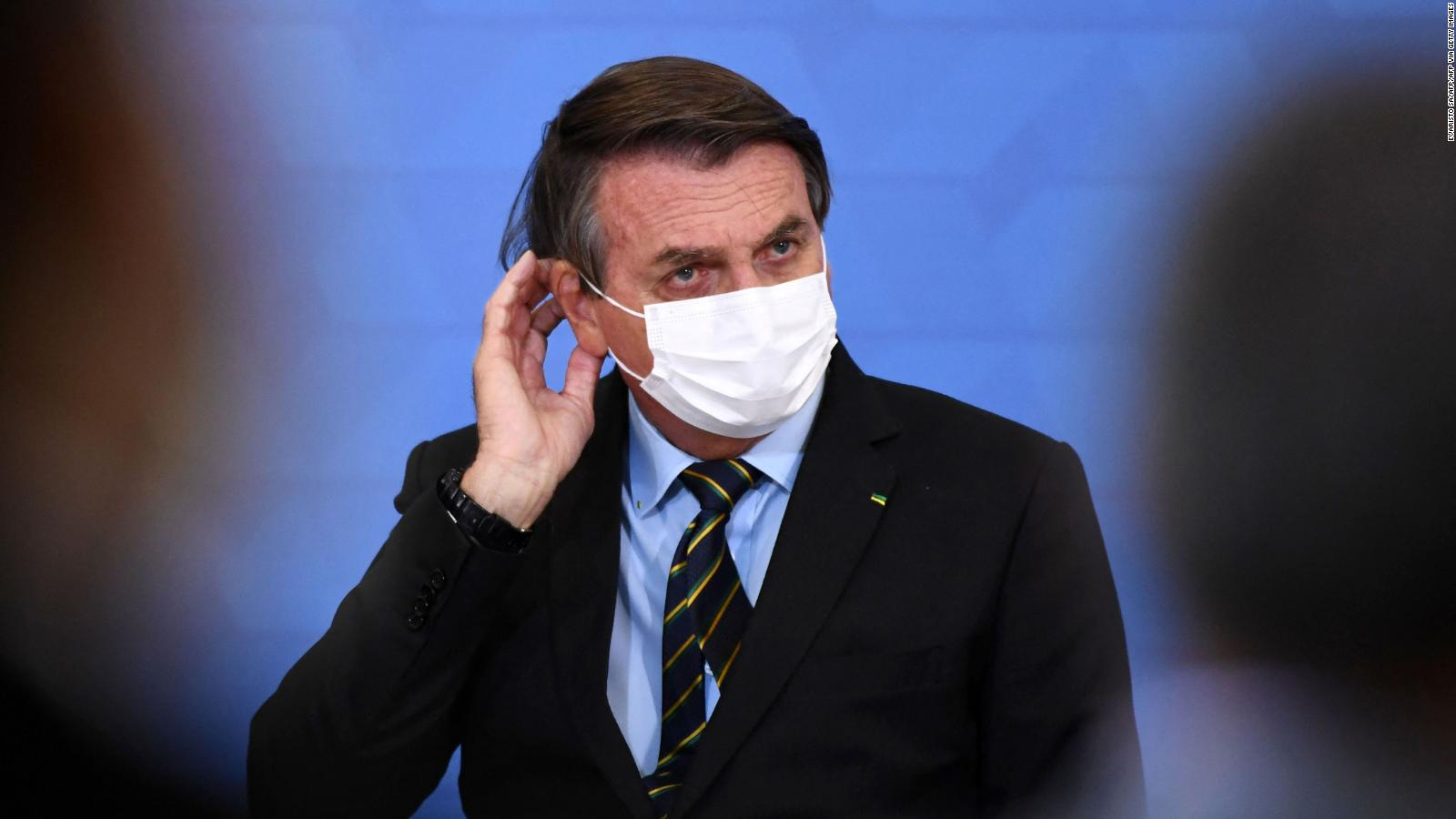 Bolsonaro pide a Pfizer anticipar entrega de vacunas contra el COVID