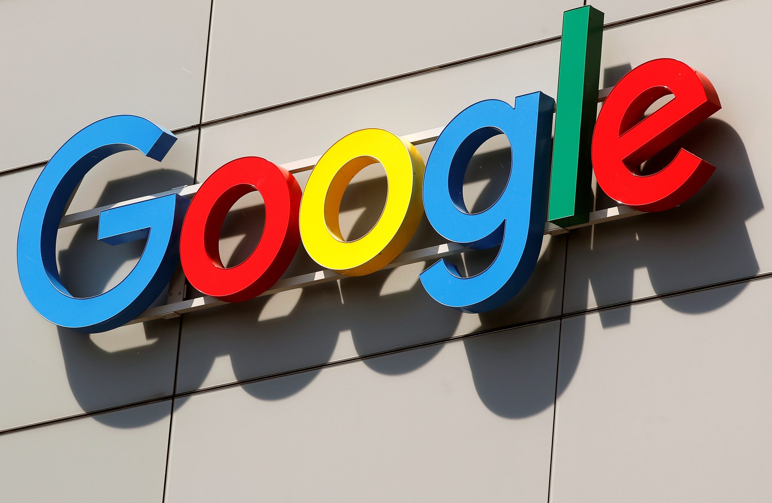 Google recibe multa de 100 millones de euros en Italia | Diario 2001