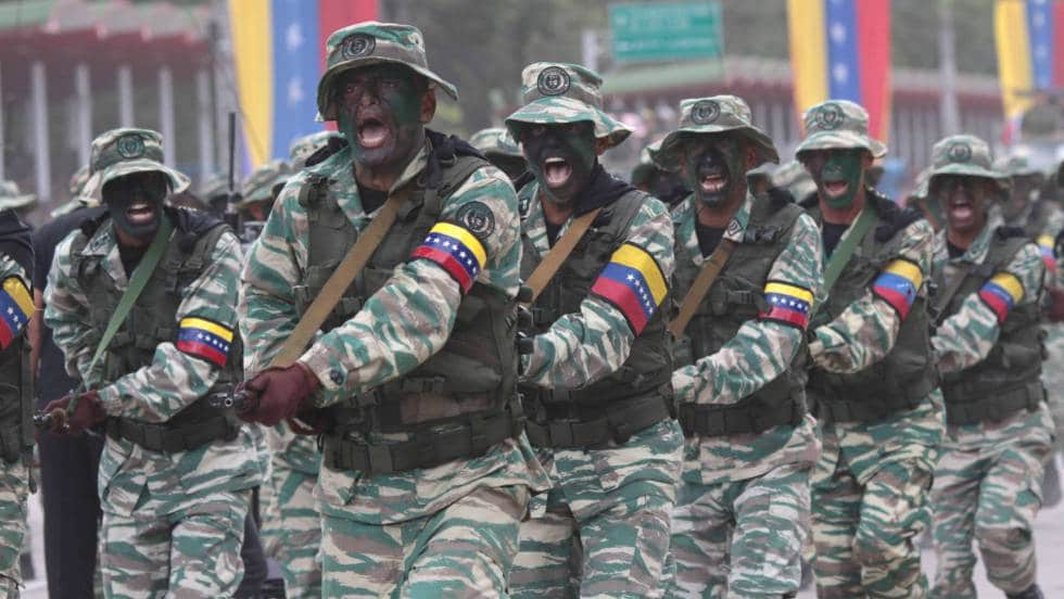 Fuerza Armada despliega más militares en frontera con Colombia