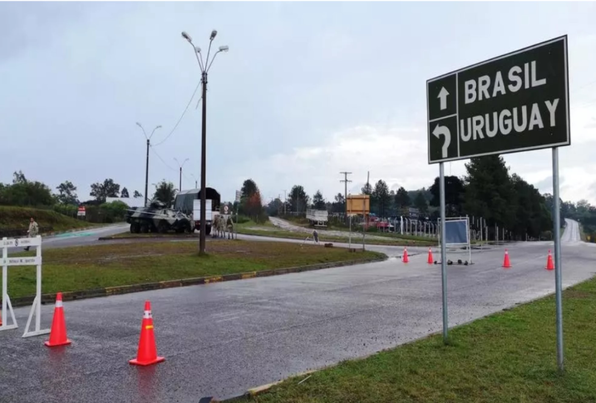 Uruguay se plantea enviar las dosis de AstraZeneca a la frontera con Brasil