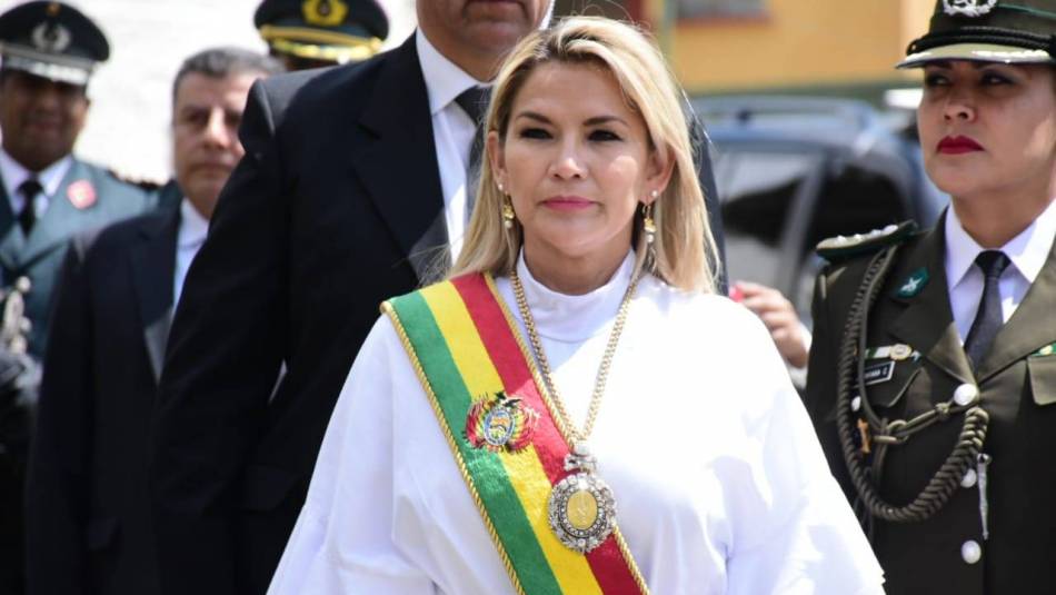 Expresidenta de Bolivia se descompensa en prisión