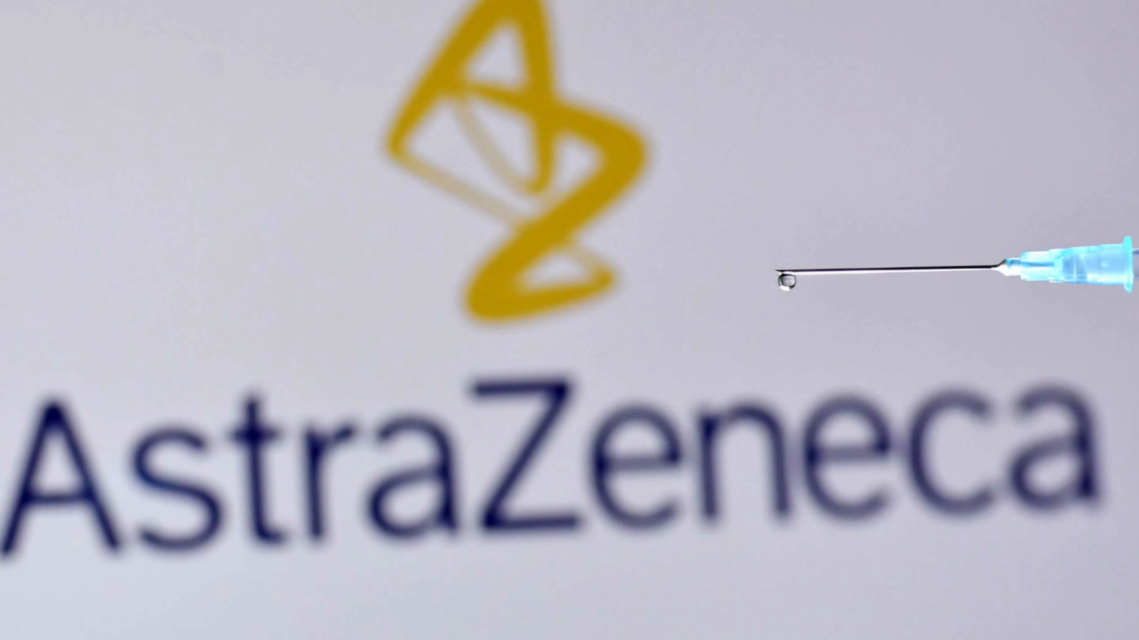 AstraZeneca niega cualquier violación de contrato por vacunas