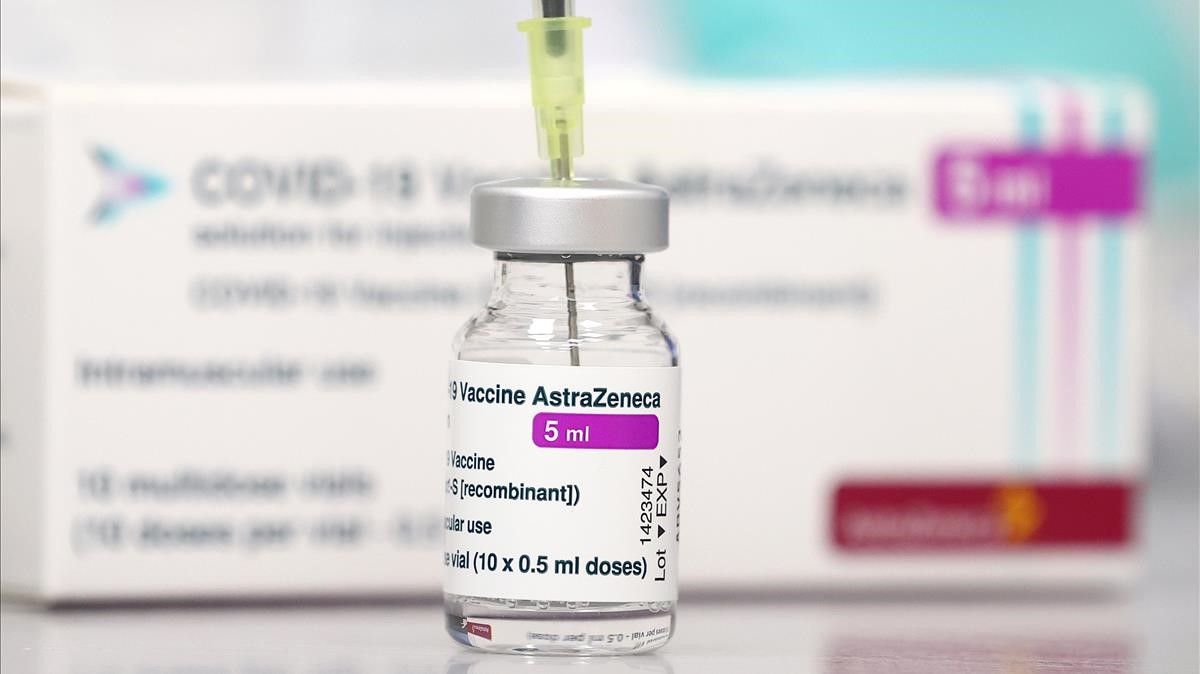 Reino Unido sugiere vacunas a AstraZeneca para menores de 30 años
