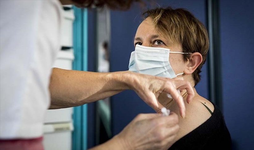 Francia ha puesto primera dosis de la vacuna a 10 millones de personas