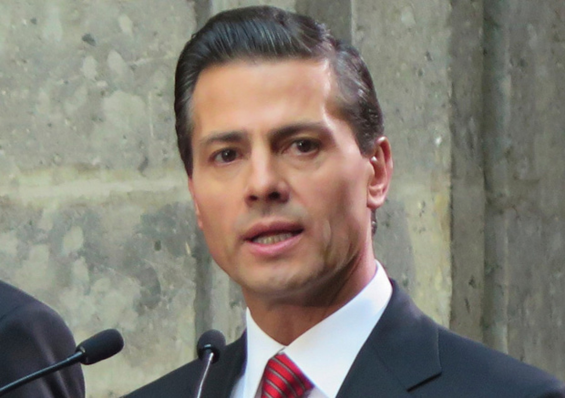 Peña Nieto reaparece en una boda en República Dominicana | Diario 2001