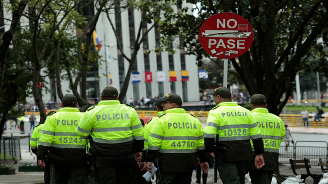 Agente colombiano es condenado a 20 años de cárcel por abuso policial | Diario 2001