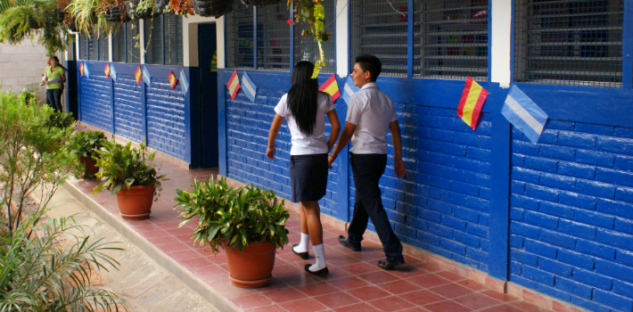 El Salvador reinicia las clases entre medidas sanitarias contra la covid-19