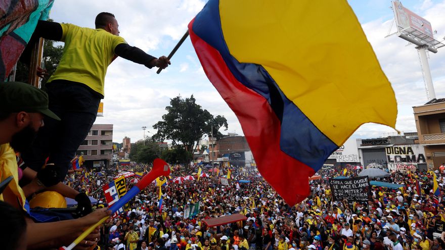 Tres semanas de protestas agravan crisis económica en Colombia