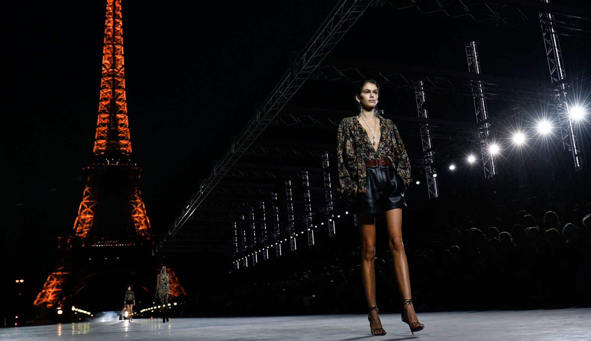 París volverá con grandes desfiles de moda presenciales en julio