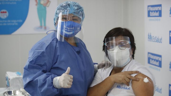 Perú tiene más de dos millones de vacunas aplicadas