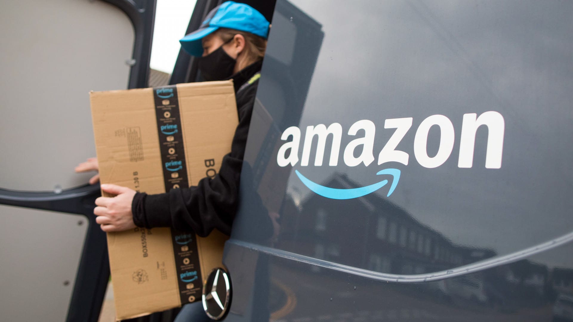 Fiscal demanda a Amazon por impedir competencia y perjudicar clientes