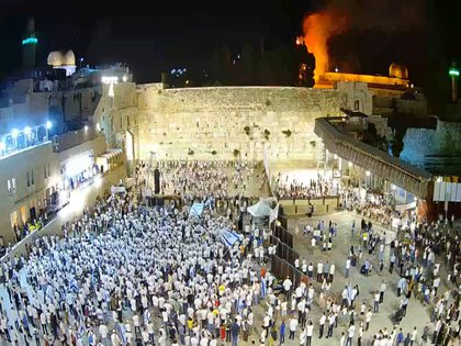 Registran incendio en el predio de la Mezquita de Al-Aqsa, el tercer sitio