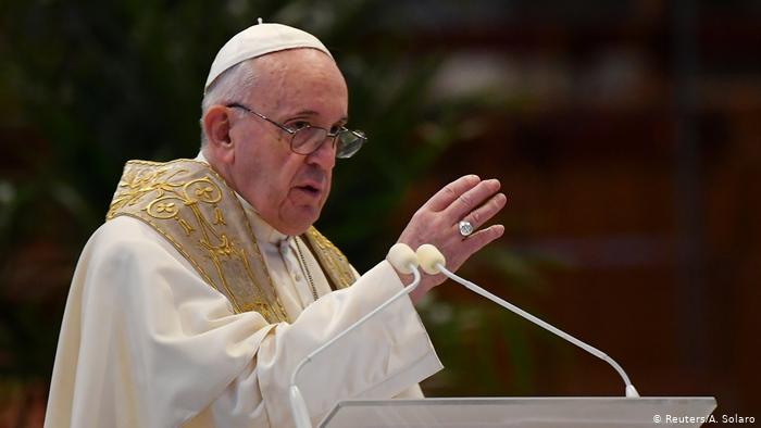 El papa Francisco pide a la Virgen el final de la pandemia