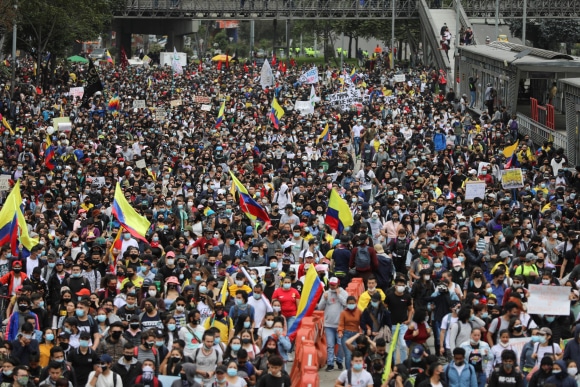Colombianos convocan a "Gran movilización" el próximo 19 de mayo
