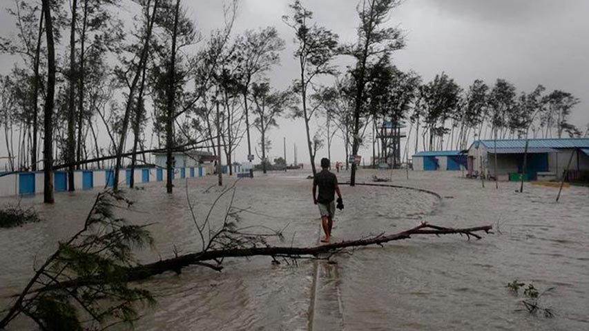 Ciclón Yaas se debilita tras causar 12 muertos en la India y Bangladesh