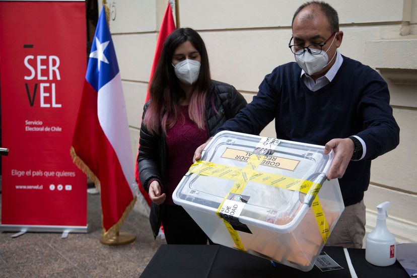 Chile celebra elecciones con los ojos puestos en la convención