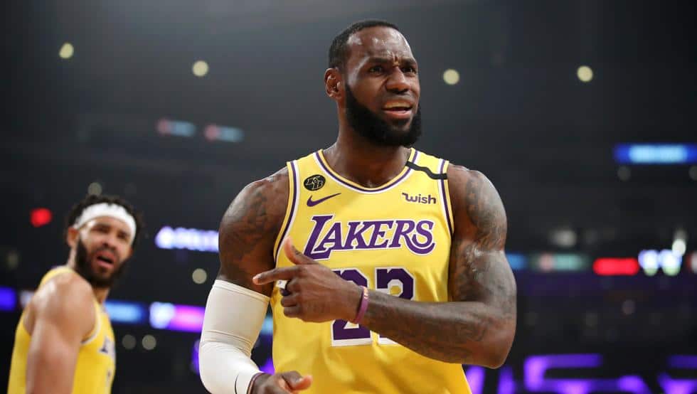 LeBron James no comprará el Málaga pero las redes se inundaron de memes