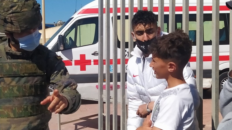 Menores pasaron a Ceuta engañados para ver a Messi y Ronaldo