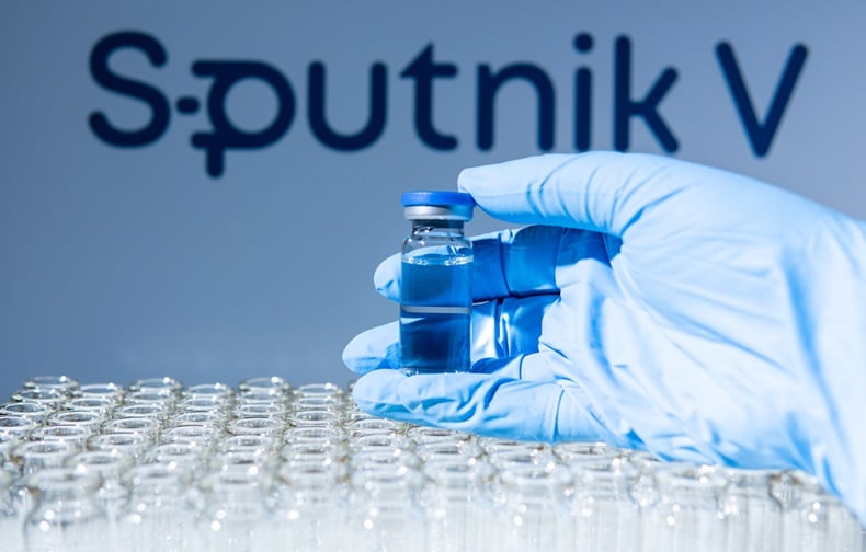 "Vacuna Sputnik V protege contra las variantes COVID"