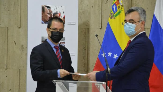 Venezuela y Rusia celebran 25 años de cooperación bilateral