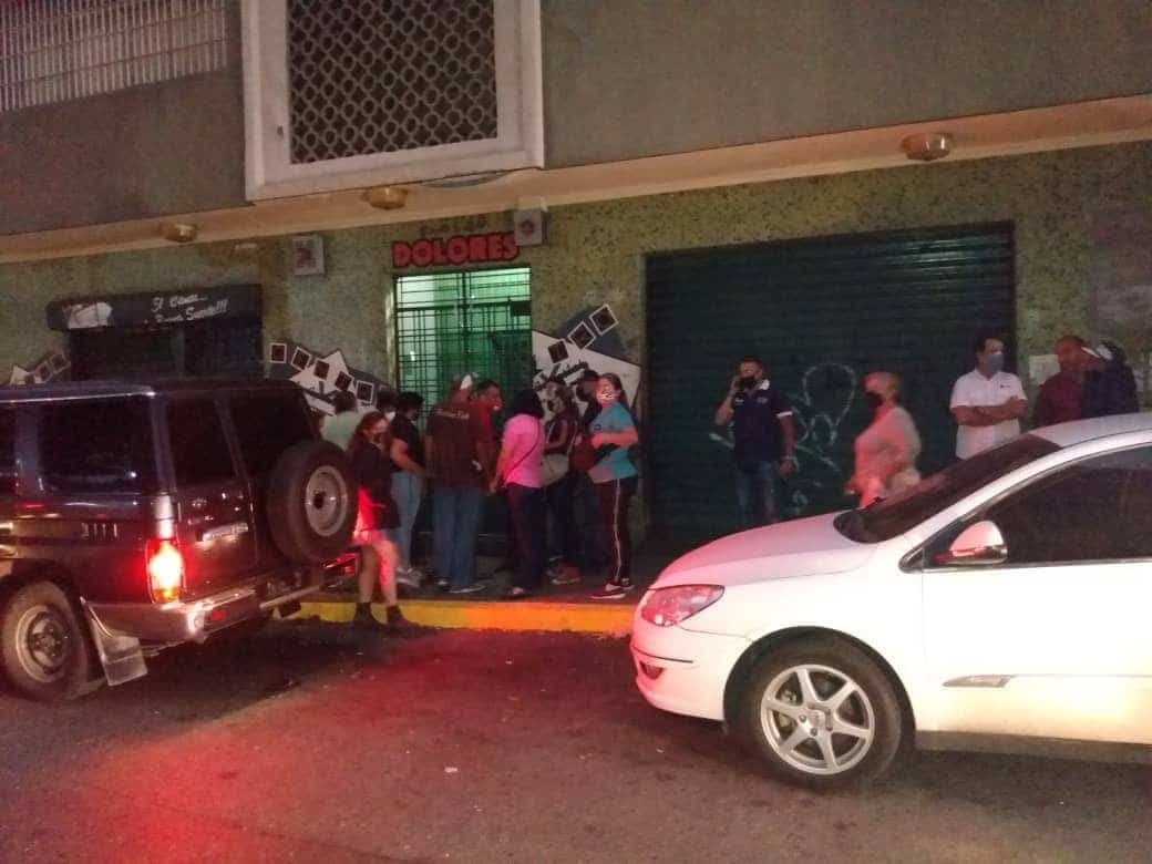 Colectivos invaden edificio dela parroquia Santa Teresa