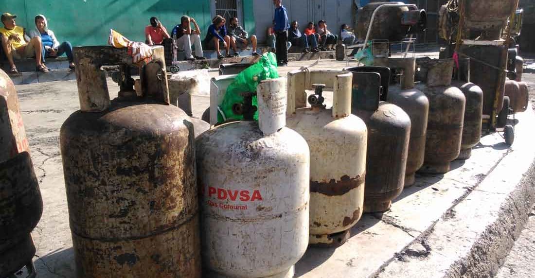 Oposición denuncia déficit del 60 % en producción de gas doméstico