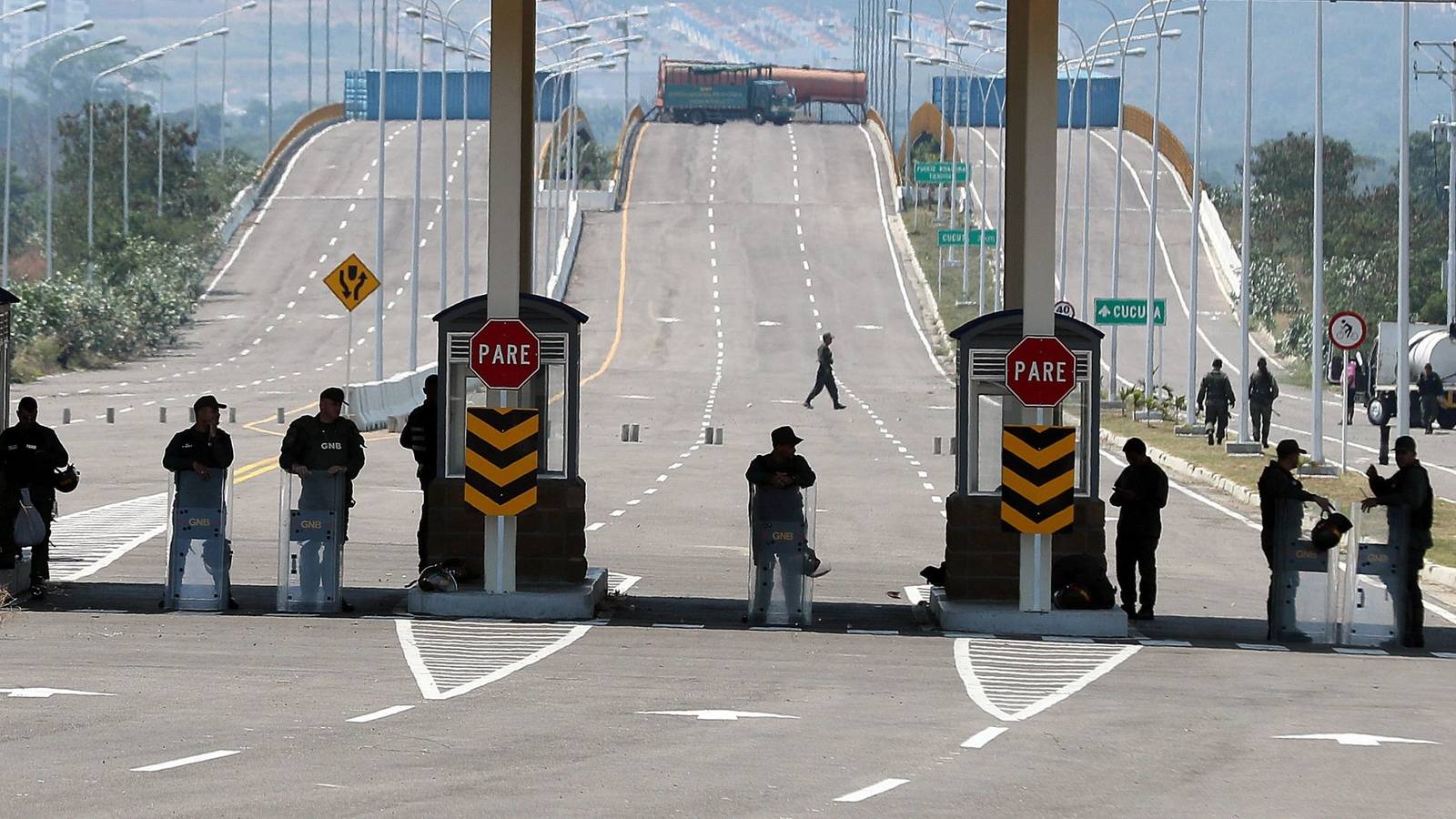 Colombia evalúa abrir frontera con Venezuela el 1 de junio | Diario 2001