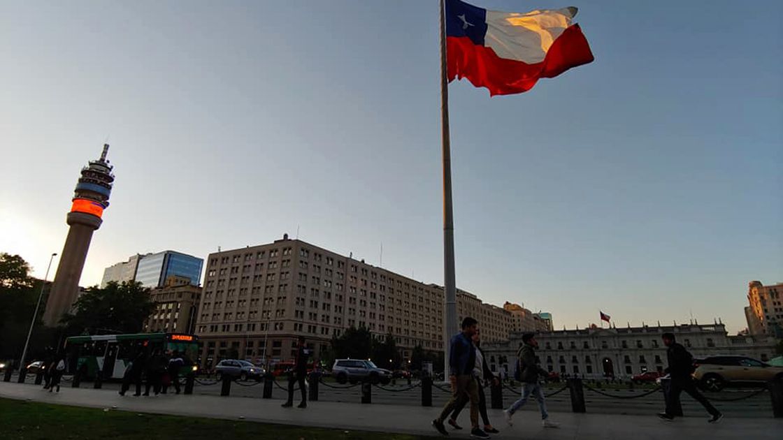 Bolsa de Santiago cae un 9,6 % tras comicios constituyentes