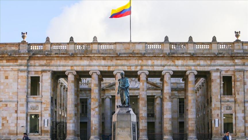 Cámara colombiana rechaza proyectos para reducir salarios