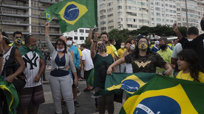 Brasileños salen a las calles contra el Gobierno del presidente, Bolsonaro