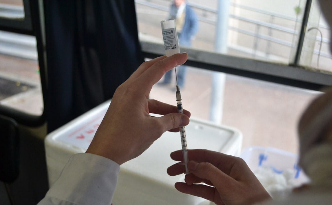 Uruguay espera vacunar a unas 200 personas en situación de calle