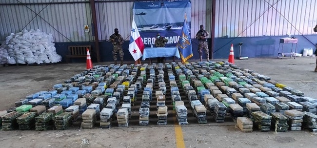 Decomisan casi una tonelada de droga en Panamá