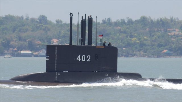 Indonesia abandona la búsqueda del submarino hundido con 53 tripulantes