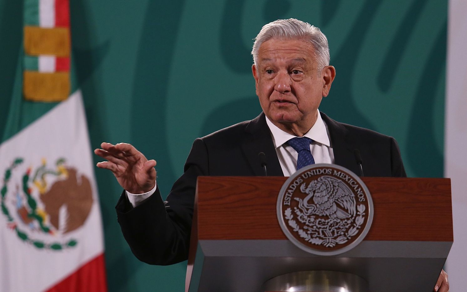López Obrador admite una bajada en la vacunación tras menor llegada