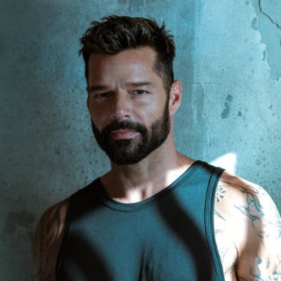 Ricky Martin sospecha no recibir ofertas para actuar por su