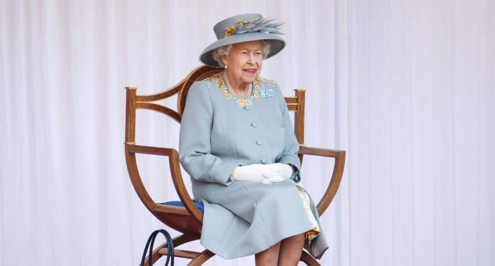 La reina Isabel II celebra su cumpleaños "oficial" con una ceremonia