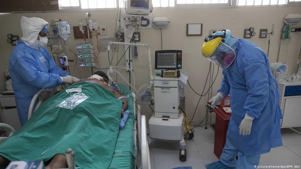 3.000 médicos renuncian en la India debido a la crisis sanitaria que presenta el país por COVID-19
