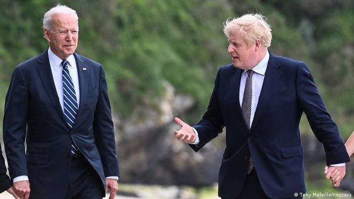 Boris Johnson espera que Biden transmita mensajes "bastante duros"