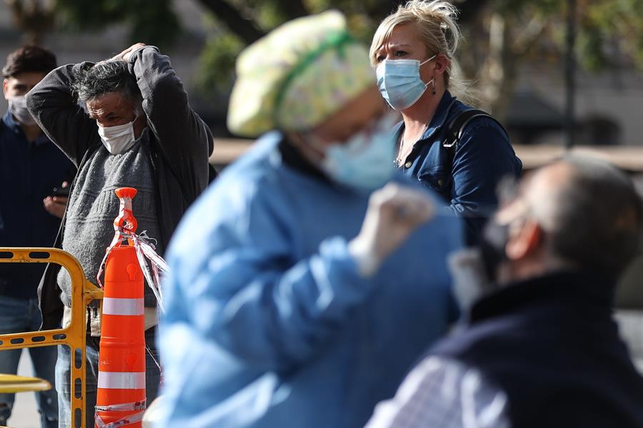 Argentina comienza nueva etapa de restricciones contra segunda ola covid