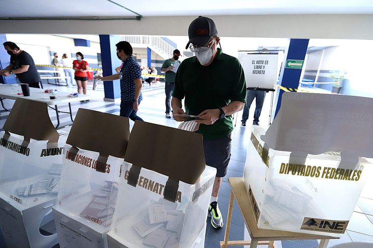 Avanzan con "normalidad" votaciones en México, según autoridades
