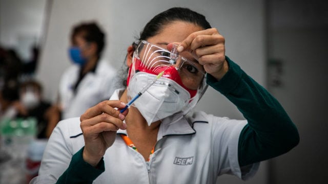 México aprueba vacuna Pfizer para adolescentes