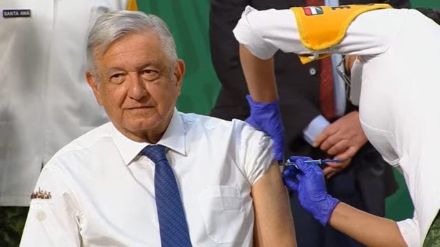 López Obrador recibe la segunda dosis de vacuna AstraZeneca
