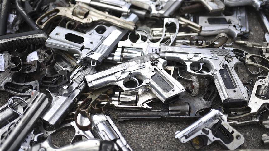 Autoridades venezolanas destruyen más de 30.000 armas incautadas