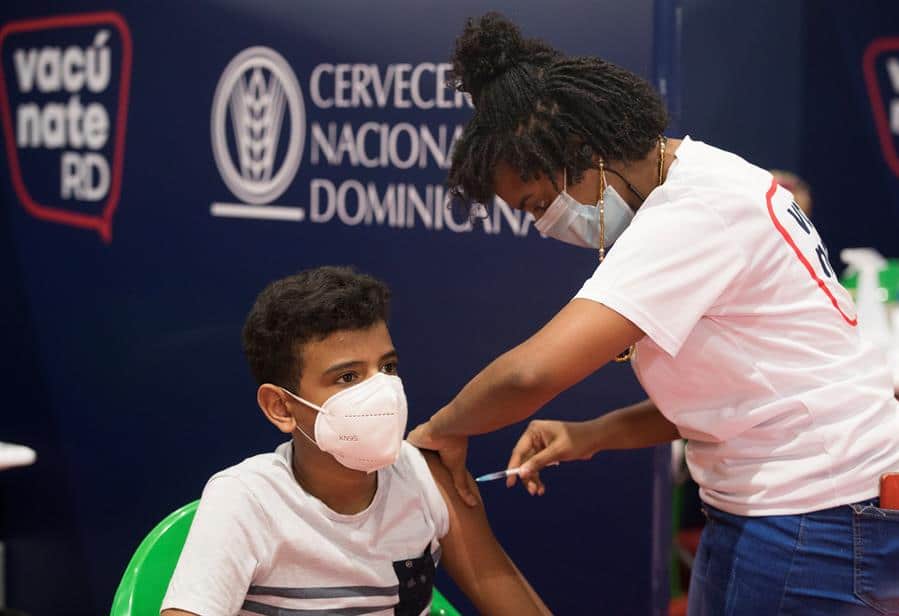 República Dominicana comienza a vacunar a menores a partir de 12 años