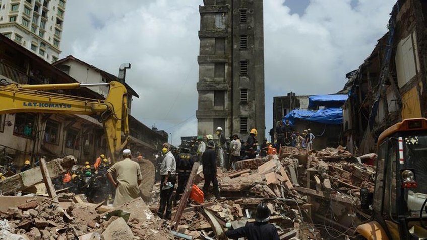 Al menos once muertos al caer un edificio sobre otro en Bombay